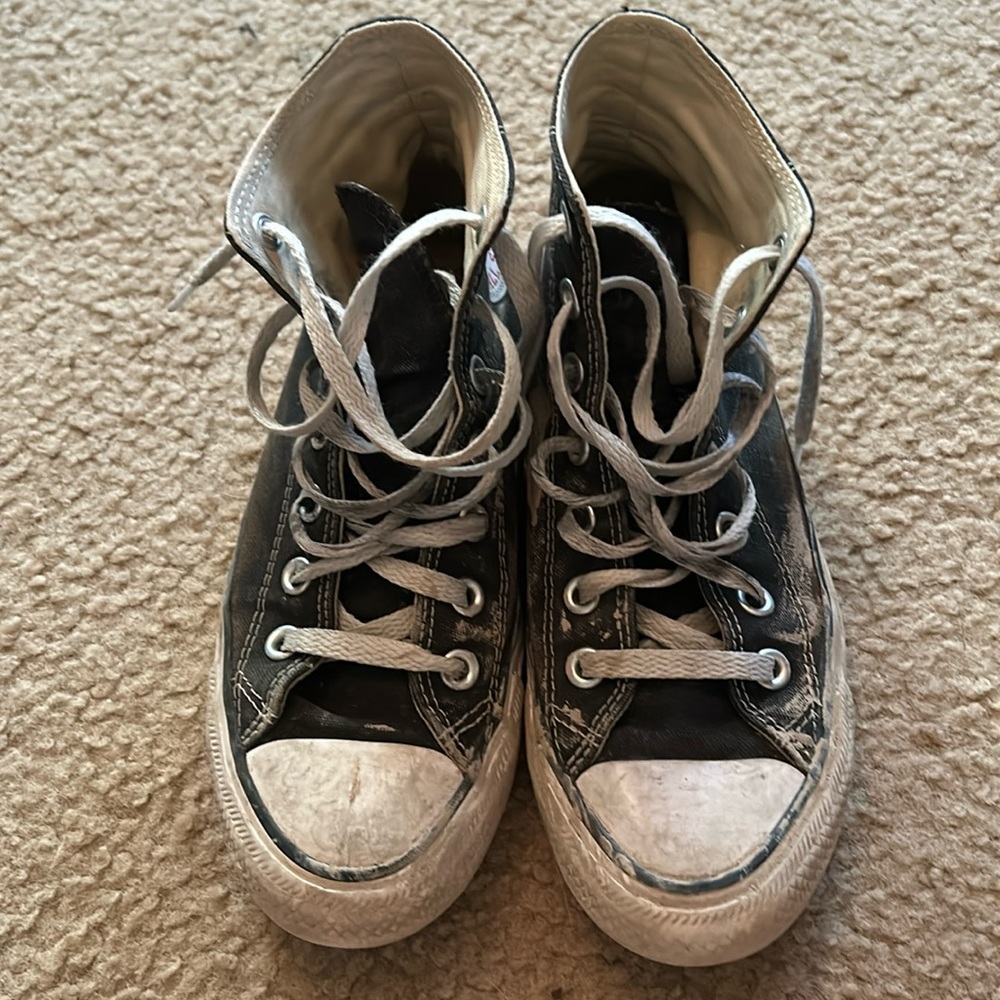 Black high top converse